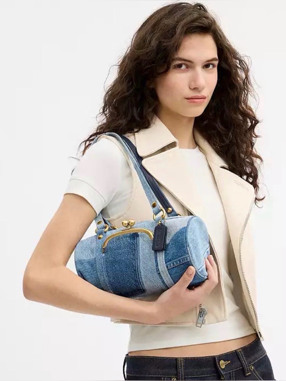 Coach Kisslock Barrel Bag 28 in Repurposed Denim & Soft Leather Brass/Indigo NWT - Picture 12 of 13